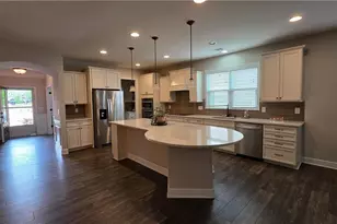 225 Windsor Park Dr, Woodstock, GA 30188 - Photo 3