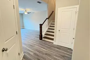 418 Arbor Crowne Dr, Lawrenceville, GA 30045 - Photo 3