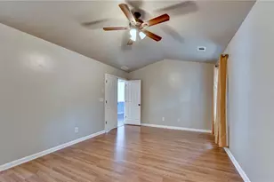 725 Manor Glen Dr, Suwanee, GA 30024 - Photo 27