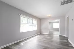 805 Pamela Dr, Griffin, GA 30224 - Photo 9