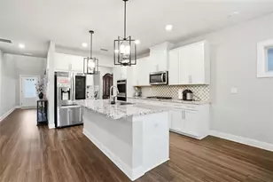 610 Stately Dr, Woodstock, GA 30188 - Photo 7
