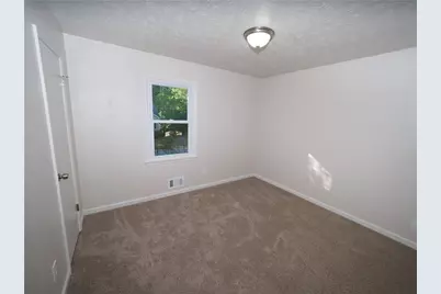 6456 Wildwood Trail, Flowery Branch, GA 30542 - Photo 11