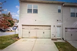 7808 Rutgers Cir, Fairburn, GA 30213 - Photo 19