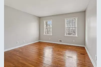 7195 Hunters Branch Drive, Atlanta, GA 30328 - Photo 11