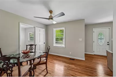 2120 Meadowbrook Lane SE, Marietta, GA 30067 - Photo 9