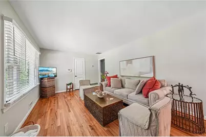 2120 Meadowbrook Lane SE, Marietta, GA 30067 - Photo 3