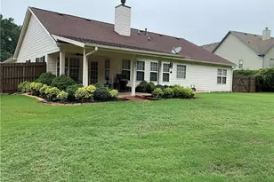 6237 Saddlehorse Dr, Flowery Branch, GA 30542 - Photo 15