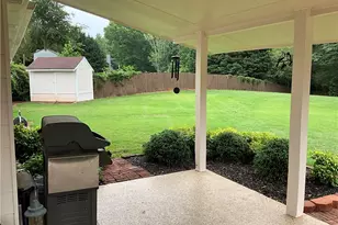 6237 Saddlehorse Dr, Flowery Branch, GA 30542 - Photo 17