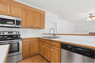 3235 Lake Russell Way, Buford, GA 30519 - Photo 13