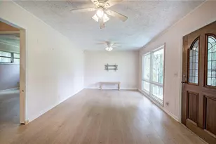 113 Burton Dr, Calhoun, GA 30701 - Photo 3