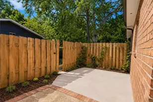 1010 Sexton Dr, Stone Mountain, GA 30083 - Photo 19