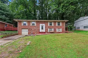3276 Pin Oak Cir, Atlanta, GA 30340 - Photo 1