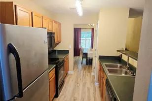 4510 Ravenwood Pl, Union City, GA 30291 - Photo 5
