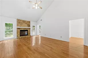 195 Lakeside Dr, Covington, GA 30016 - Photo 9