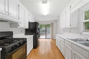 195 Lakeside Dr, Covington, GA 30016 - Photo 13