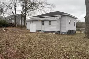 202 Cheatham St, Griffin, GA 30223 - Photo 3