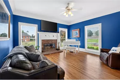 172 E Shadburn Avenue, Buford, GA 30518 - Photo 11