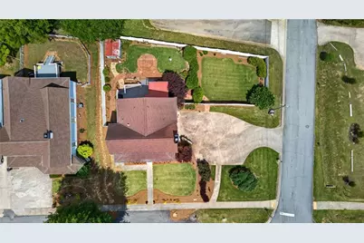 172 E Shadburn Avenue, Buford, GA 30518 - Photo 67