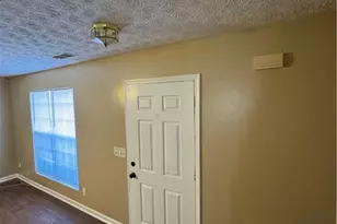 5869 Strathmoor Manor Cir, Lithonia, GA 30058 - Photo 13