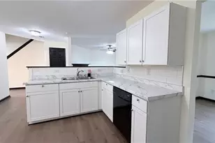 7161 Laurel Creek Dr, Stockbridge, GA 30281 - Photo 5