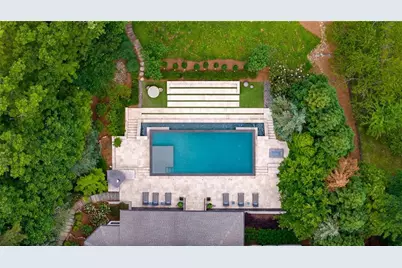 725 Londonberry Road, Atlanta, GA 30327 - Photo 3