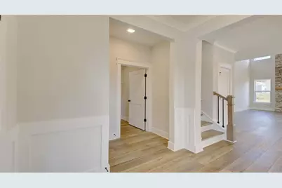 6904 Lancelot Court, Flowery Branch, GA 30542 - Photo 9