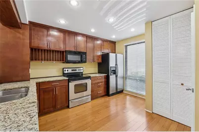 1023 Riverbend Club Drive SE, Atlanta, GA 30339 - Photo 5