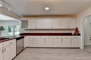 421 Oakleaf Trail, Suwanee, GA 30024 - Photo 15