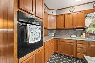 202 Briarwood Dr, Calhoun, GA 30701 - Photo 9