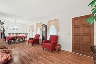 202 Briarwood Dr, Calhoun, GA 30701 - Photo 5