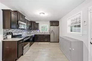 1237 S Enota Dr NE, Gainesville, GA 30501 - Photo 9
