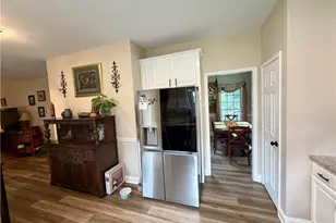 63 Centerport Dr, White, GA 30184 - Photo 3