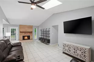 312 Hardwood Ln, Lawrenceville, GA 30044 - Photo 5