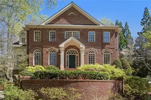 220 Sheridan Point Ln NE, Sandy Springs, GA 30342 - Photo 1