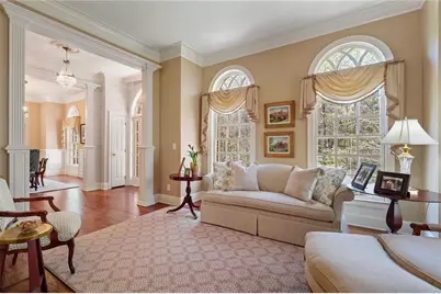 220 Sheridan Point Lane NE, Sandy Springs, GA 30342 - Photo 7
