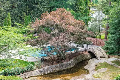 510 Londonberry Road, Atlanta, GA 30327 - Photo 7