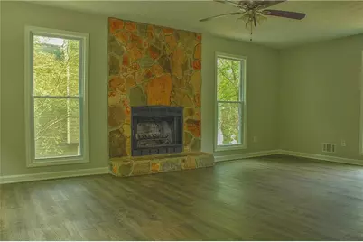 3858 Trenton Dr, Snellville, GA 30039 - Photo 5