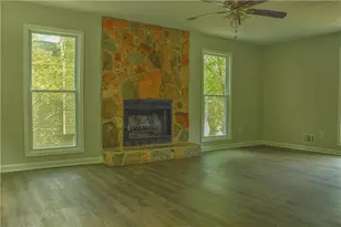 3858 Trenton Dr, Snellville, GA 30039 - Photo 5