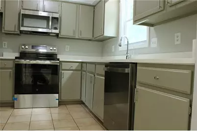3858 Trenton Dr, Snellville, GA 30039 - Photo 9