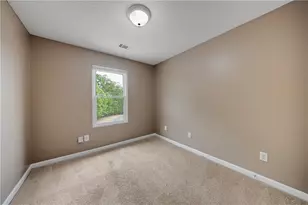 4203 Legacy Square, Atlanta, GA 30349 - Photo 33