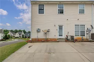 4203 Legacy Square, Atlanta, GA 30349 - Photo 3