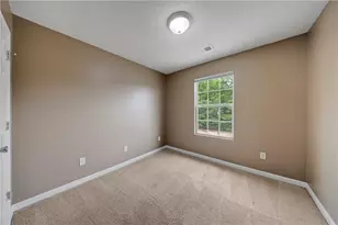 4203 Legacy Square, Atlanta, GA 30349 - Photo 31