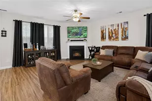 2119 Dodson Woods Dr, Fairburn, GA 30213 - Photo 9