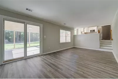 4566 Mountain Creek Drive NE, Roswell, GA 30075 - Photo 7