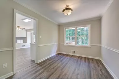 4566 Mountain Creek Drive NE, Roswell, GA 30075 - Photo 9