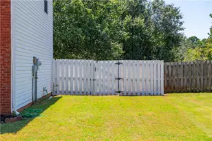 12064 Red Ivy Ln, Fayetteville, GA 30215 - Photo 43