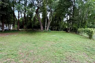 212 Highland Dr, Winder, GA 30680 - Photo 5
