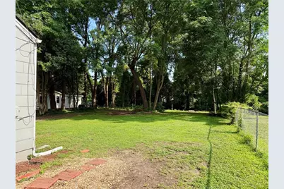 212 Highland Drive, Winder, GA 30680 - Photo 5