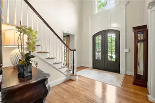 701 Hallbrook Ct, Alpharetta, GA 30004 - Photo 5