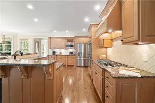 701 Hallbrook Ct, Alpharetta, GA 30004 - Photo 21